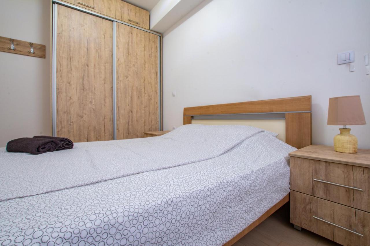 Luxury ǀ Apartments ǀ Residential Building ǀ Wifi Skopje Bagian luar foto